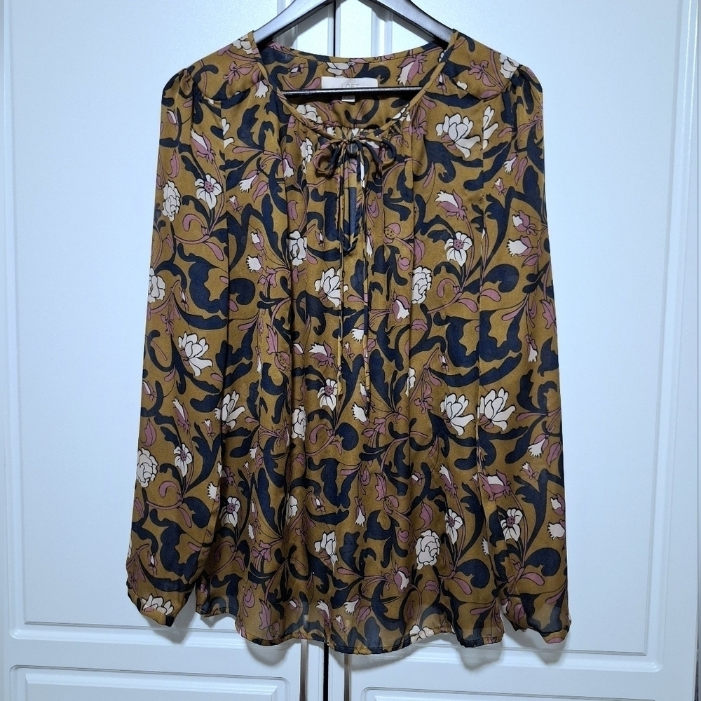 Ann Taylor LOFT Boho Floral Flowy Lightweight Chiffon Tie-Neck Longsleeve Top